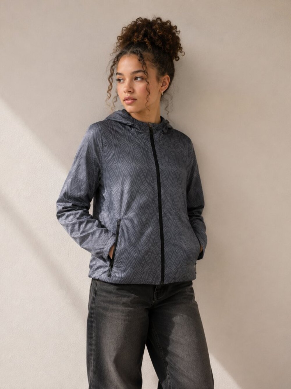 Ivivva by Lululemon Girls 14 Geometric Hooded Windbreaker Jacket Black Gray